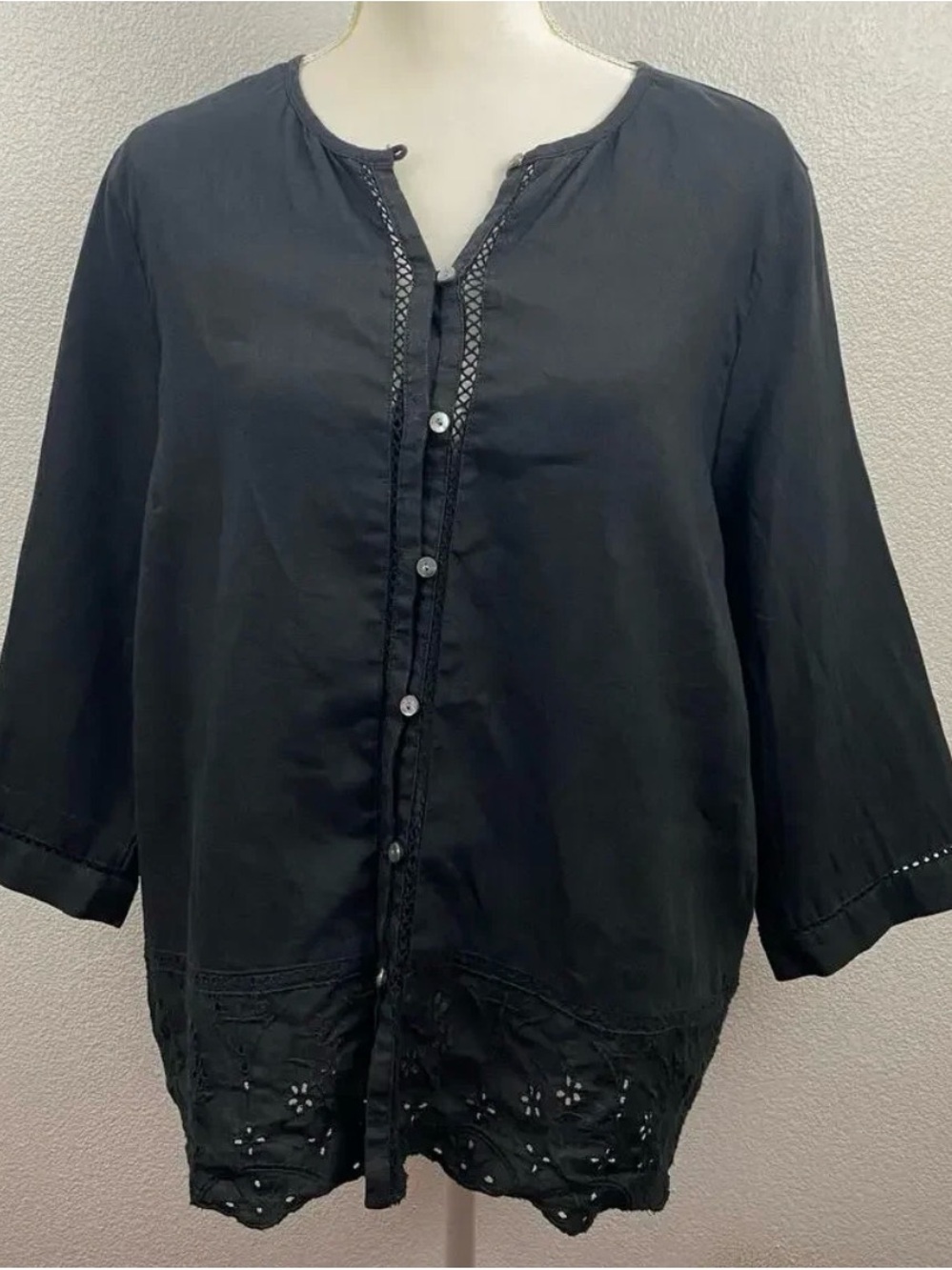 J. Jill Black Button-Front Embroidered Tunic